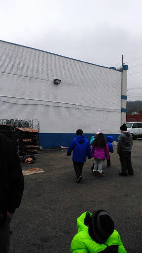 Home Goods Store «Dollar General», reviews and photos, 615 Walnut St, East Liverpool, OH 43920, USA