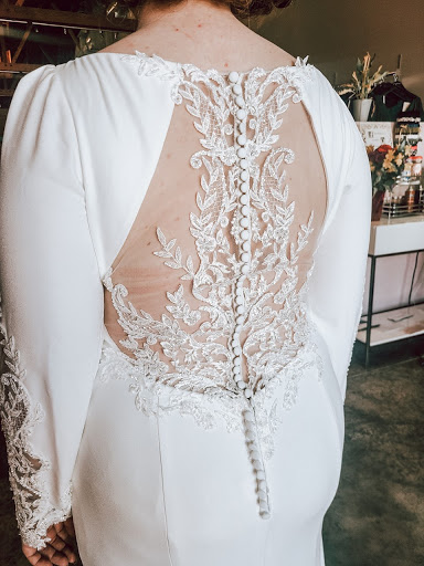 Bridal Shop «Strut Bridal Salon - Sizes 12+», reviews and photos, 4264 Atlantic Ave, Long Beach, CA 90807, USA