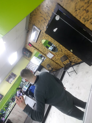 Barber Shop «1st Class Barber Shop», reviews and photos, 14 Donald Dr, Fairfield, OH 45014, USA