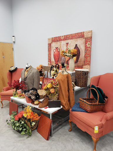 Thrift Store «Goodwill Saville Retail Store», reviews and photos, 1911 Saville Row, Hampton, VA 23666, USA