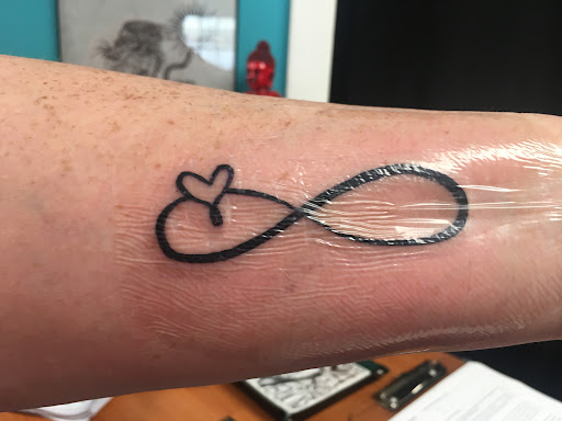 Tattoo Shop «Atlantis Tattoo & Gallery», reviews and photos, 1344 Malabar Rd SE, Palm Bay, FL 32907, USA