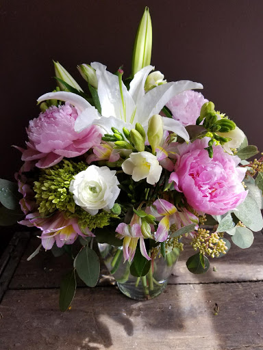 Florist «The Rustic Rose Flowers and Collectibles», reviews and photos, 220 W Main St, Williamsburg, OH 45176, USA