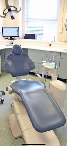 Longwell Green Dental & Implant Clinic - Dentist