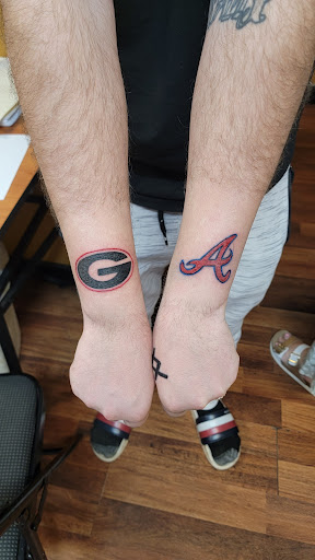 Tattoo Shop «Hollyweird Tattoos», reviews and photos, 569 GA-138, Jonesboro, GA 30236, USA