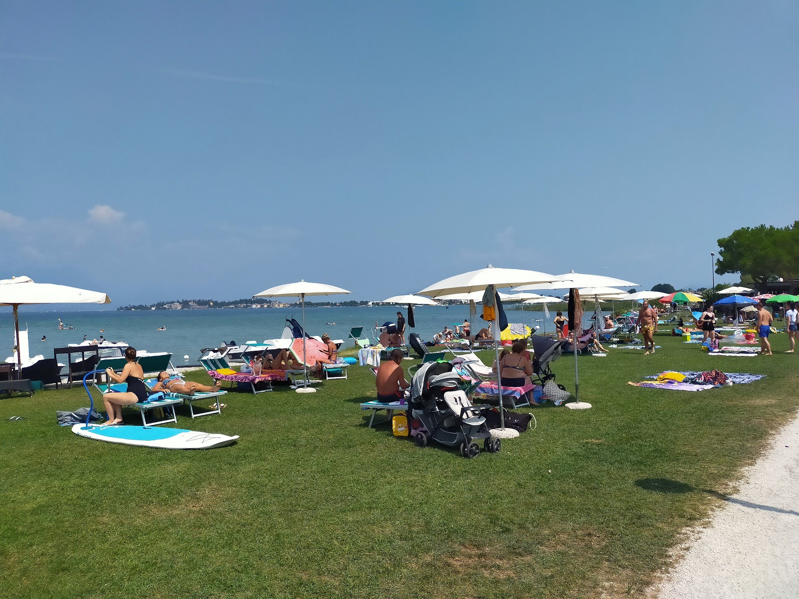 Φωτογραφία του Spiaggia Brema με ευθεία ακτή