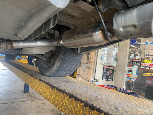 Tire Shop «Minute Man Muffler Glass Repair», reviews and photos, 919 W Court St, Seguin, TX 78155, USA