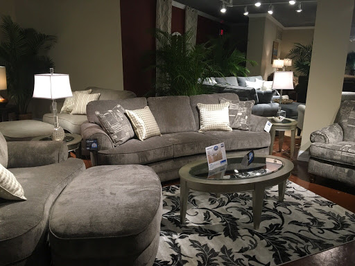 Furniture Store «Roberts Furniture & Mattress», reviews and photos, 3032 Richmond Rd, Williamsburg, VA 23185, USA