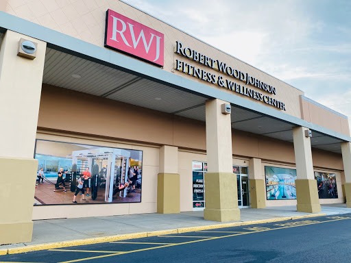 Gym «Robert Wood Johnson Fitness & Wellness Center», reviews and photos, 1044 U.S. 9, Parlin, NJ 08859, USA