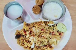 Kutchhi Bhatia Tiffin And Tourist Meals image