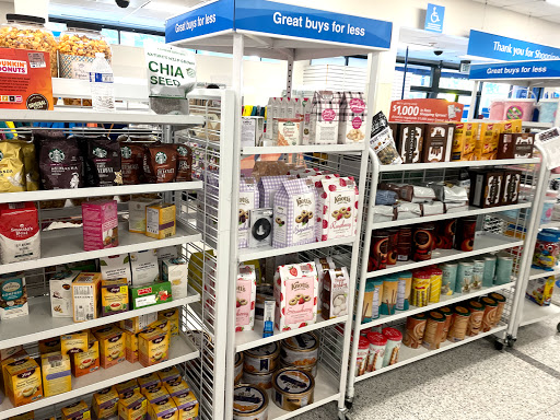 Clothing Store «Ross Dress for Less», reviews and photos, 349 N San Fernando Blvd, Burbank, CA 91502, USA