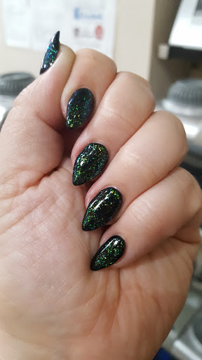 Semi-permanent nails Toronto