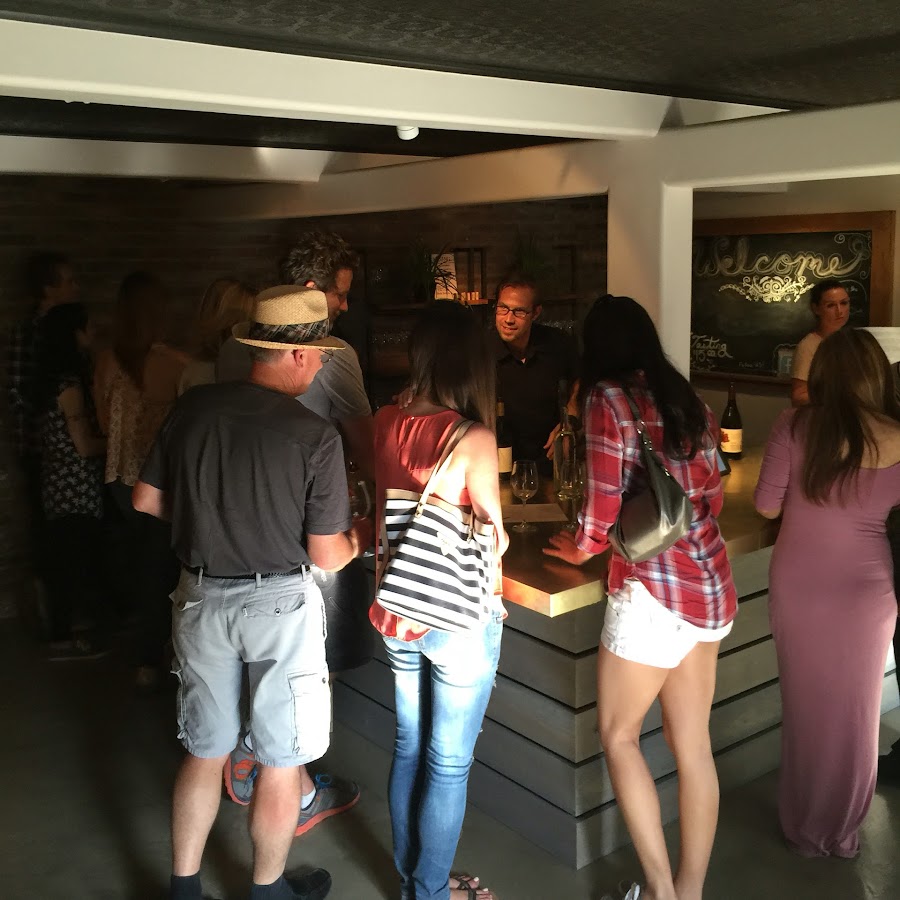 Majestic Oak Vineyard and Wine Tasting