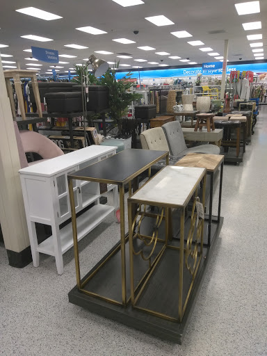 Clothing Store «Ross Dress for Less», reviews and photos, 212 Towne Center Dr, Compton, CA 90220, USA