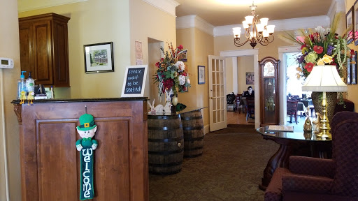 Bed & Breakfast «The Woodford Inn», reviews and photos, 140 Park St, Versailles, KY 40383, USA