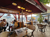 Atmosphère du Restaurant Le Perroquet à La Ciotat - n°1