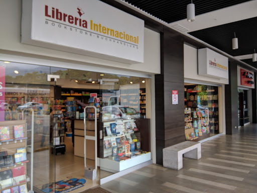 Librería Internacional - Santa Ana, Río Oro
