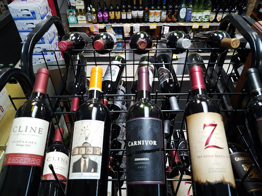 Liquor Store «Fairfield Wine & Liquor», reviews and photos, 296 Fairfield Ave, Waterbury, CT 06708, USA