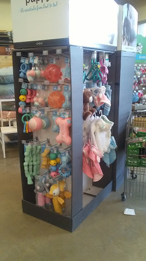 Pet Supply Store «Petco Animal Supplies», reviews and photos, 28400 Dequindre Rd, Warren, MI 48092, USA