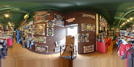 Clothing Store «Fanatic U», reviews and photos, 30409 Ford Rd, Garden City, MI 48135, USA