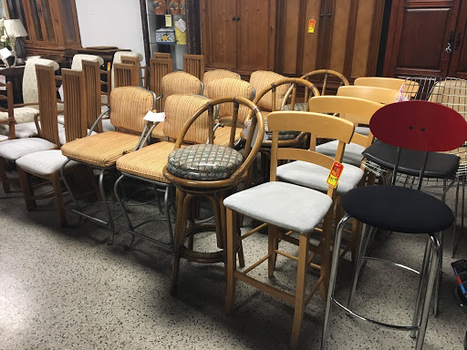 Consignment Shop «Design Furniture Outlet & Consignment», reviews and photos, 1928 Gulf to Bay Blvd, Clearwater, FL 33765, USA