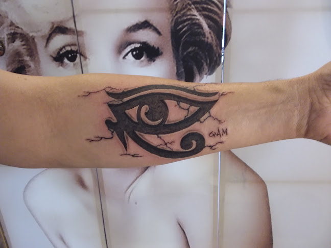 Ink Me More Tattoo - Tattoostudio