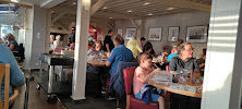 Atmosphère du Restaurant de fruits de mer Restaurant de la Marée à Grandcamp-Maisy - n°7