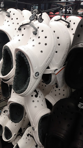 Sporting Goods Store «Olympia Sports», reviews and photos, 250 N Plainfield Rd, West Lebanon, NH 03784, USA