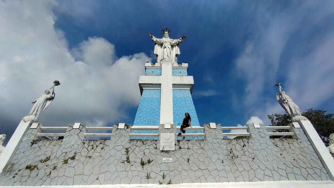 Monumento La Virgen de Los Andes o Yanacona