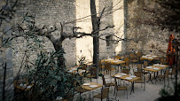 Atmosphère du Restaurant Le Clos des Sullys à Montclus - n°5