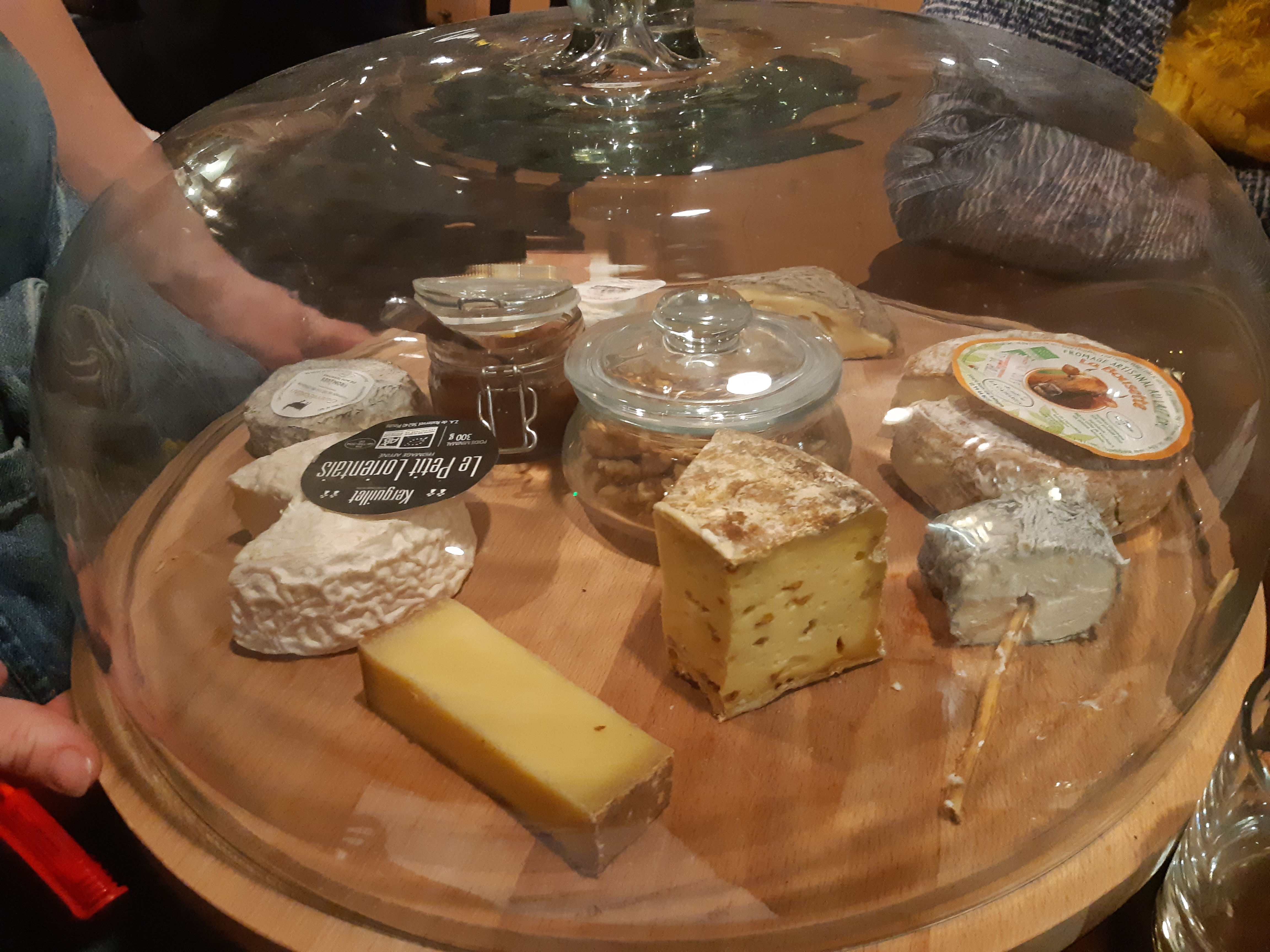 Photo n° 3 de l'avis de menuiserie.e fait le 14/02/2020 à 23:00