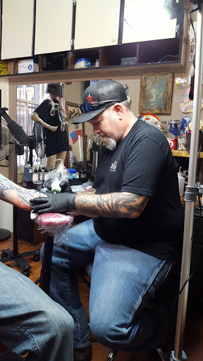 Tattoo Shop «Dixie Station Tattoo & Piercing», reviews and photos, 902 E Reynolds St, Plant City, FL 33563, USA