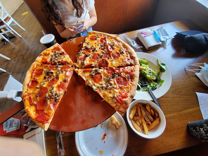 #12 best pizza place in Pasadena - Pats Select Pizza | Grill