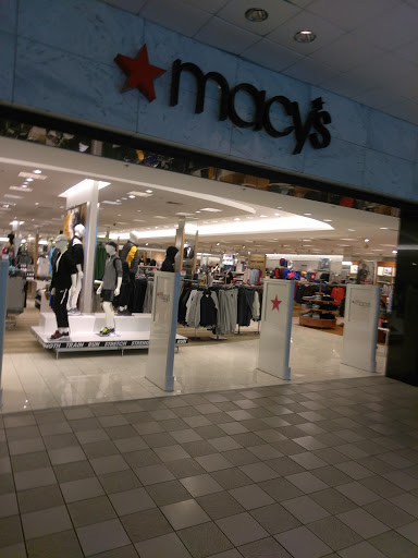 Shopping Mall «Emerald Square», reviews and photos, 999 S Washington St, North Attleborough, MA 02760, USA