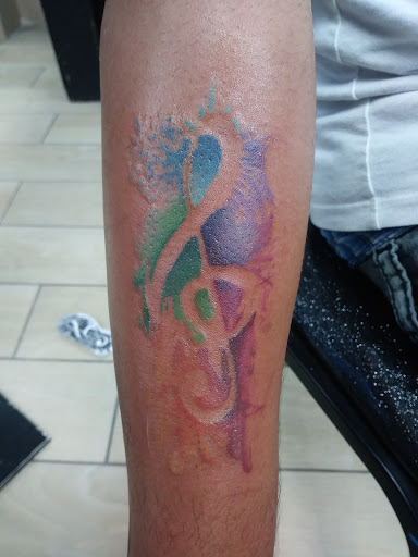 Find ideas for mom tattoos for your next unique tattoo in Houston at Orlandos Tattoo Studio