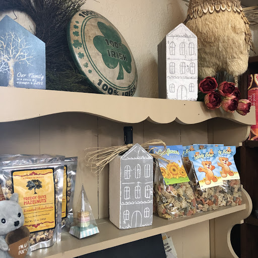 Florist «Petals & Vines», reviews and photos, 410 Main St E, Monmouth, OR 97361, USA