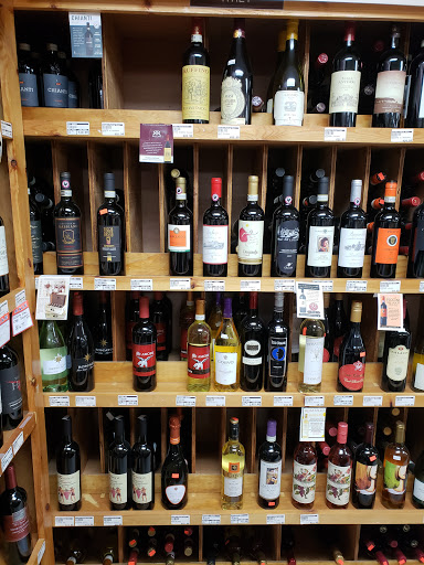 Wine Store «Columbia Package Store», reviews and photos, 170 CT-66, Columbia, CT 06237, USA
