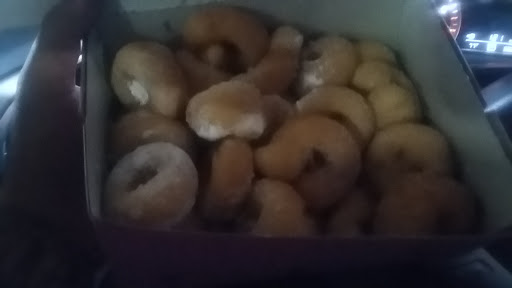 Donut Shop «Downtown Donuts», reviews and photos, 307 W 3rd St, Santa Ana, CA 92701, USA