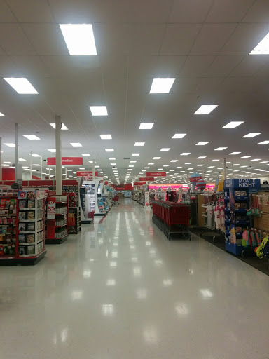 Department Store «Target», reviews and photos, 600 Hatton Dr, Glen Mills, PA 19342, USA