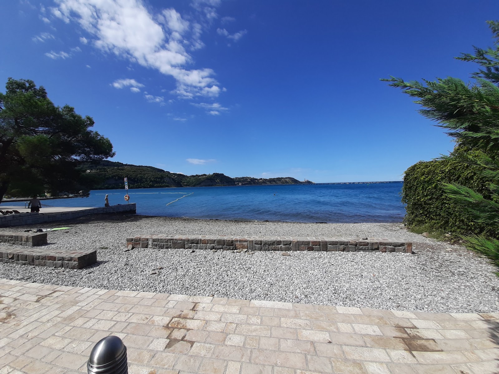 Strunjan beach II'in fotoğrafı doğrudan plaj ile birlikte