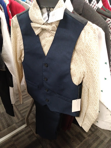 Shopping Mall «Townline Square Shopping Center», reviews and photos, 533 S Broad St, Meriden, CT 06450, USA