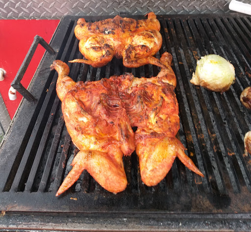 Pollos y carne asada el RODEO
