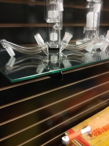 Tobacco Shop «Waves Smoke & Vapes», reviews and photos, 6740 E University Dr #103, Mesa, AZ 85205, USA