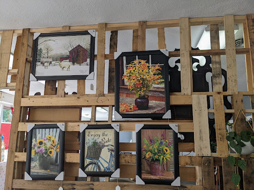 Furniture Store «Furniture4U of Lititz», reviews and photos, 243 S Broad St, Lititz, PA 17543, USA