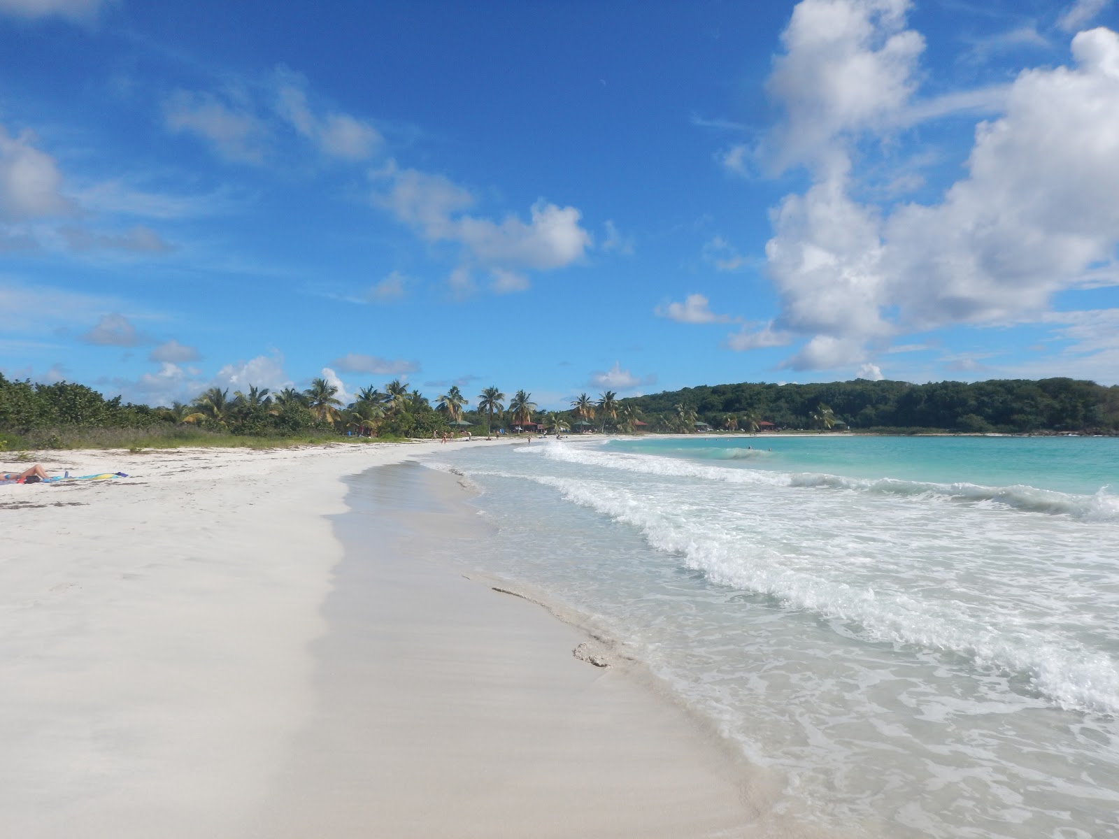 Foto de Caracas beach com baía espaçosa