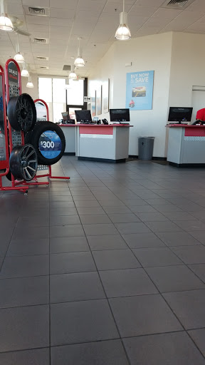 Tire Shop «Discount Tire Store - Roanoke, TX», reviews and photos, 1330 US-377, Roanoke, TX 76262, USA