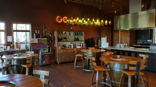 Winery «2 Hawk Vineyard & Winery», reviews and photos, 2335 N Phoenix Rd, Medford, OR 97504, USA