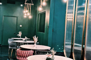 Chérie Restaurant & Lounge image