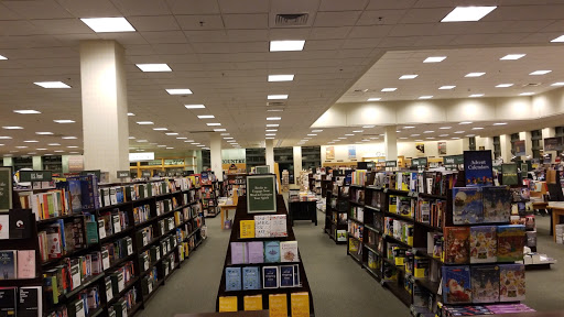 Book Store «Barnes & Noble», reviews and photos, 300 Indian Lake Blvd, Hendersonville, TN 37075, USA