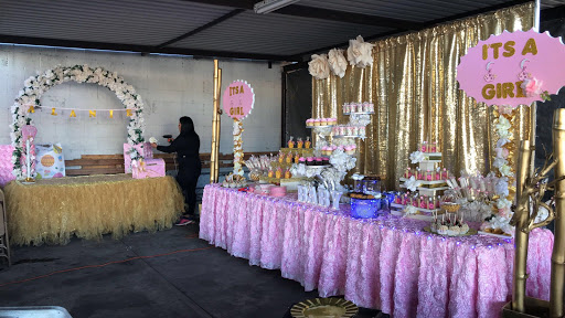 Party Planner «Hollywood Gift Shop», reviews and photos, 2308 S Vermont Ave, Los Angeles, CA 90007, USA