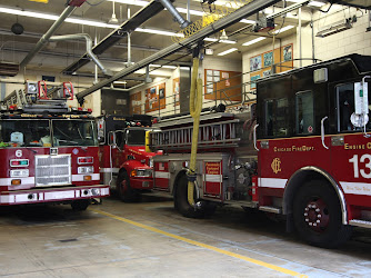 Chicago Fire Department Engine 13 / Truck 6